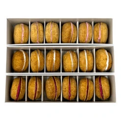 Bonne Et Filou Strawberry, Rose, And Vanilla Dog Macaron Combo Pack - 18 Treats 11 Bonne Et Filou Strawberry, Rose, And Vanilla Dog Macaron Combo Pack - 18 Treats -Cherrybrook Sales 2024 25 BF04 01 4 21864.1694805704